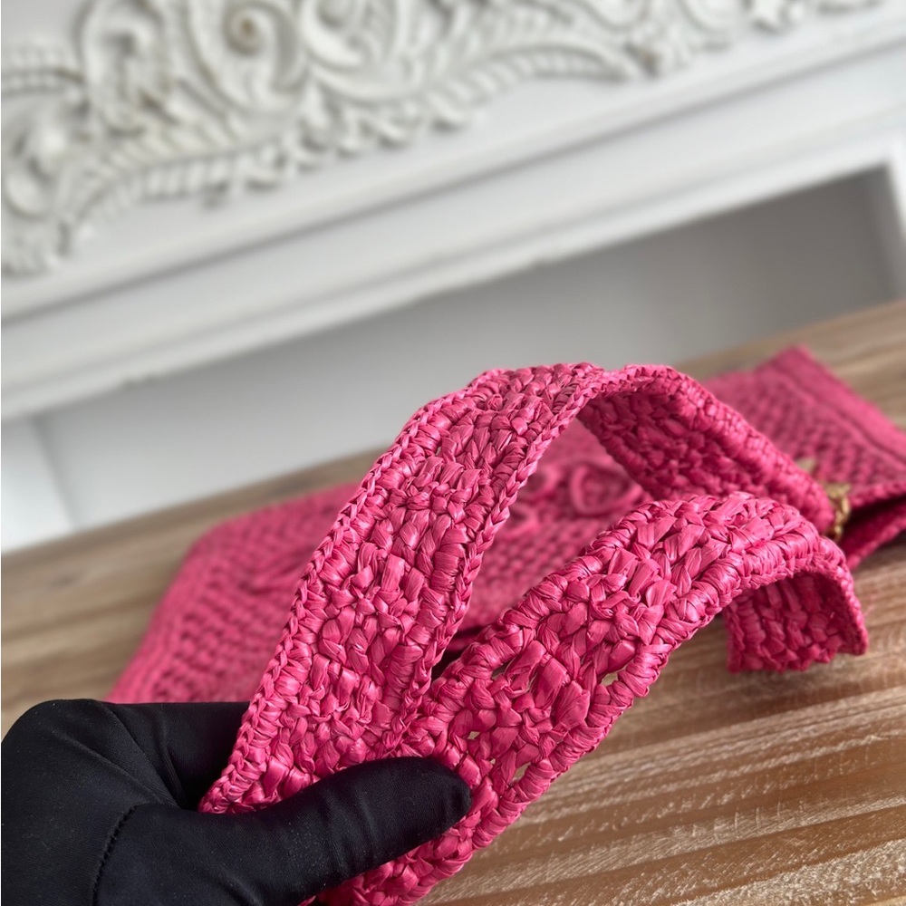 Chloé Pink Crochet 'Love' Tote - Picture 6 of 8